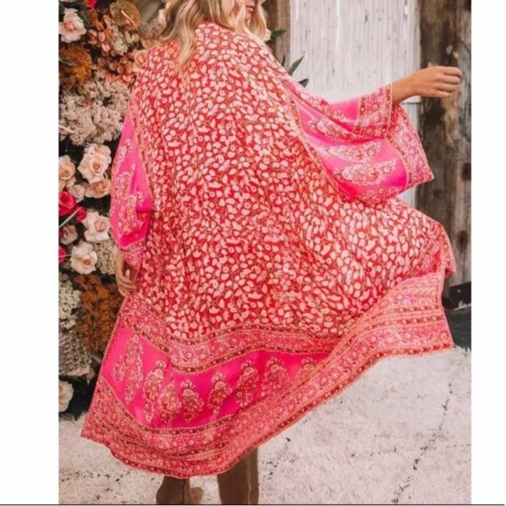 ⭐️GORGEOUS KIMONO